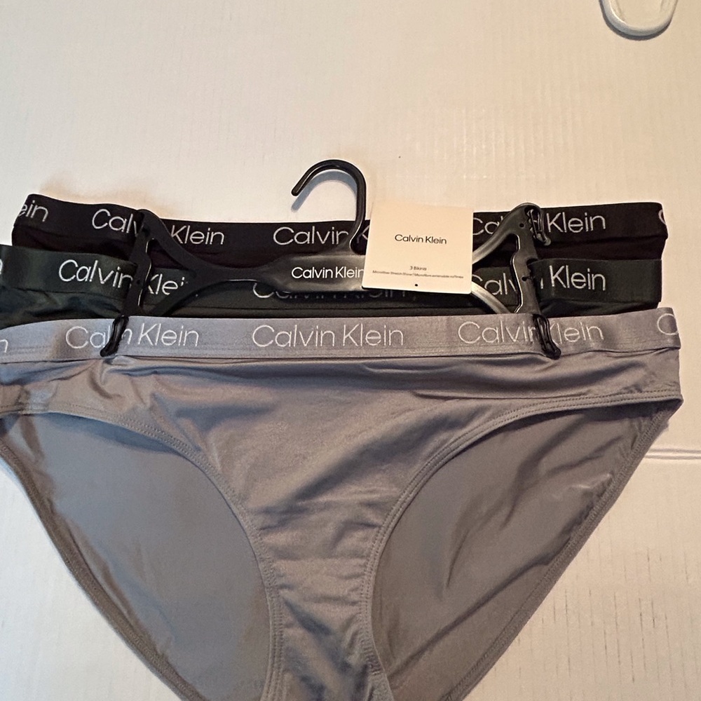 Calvin Klein 3-Pack Bikinis - Black, Green, Gray